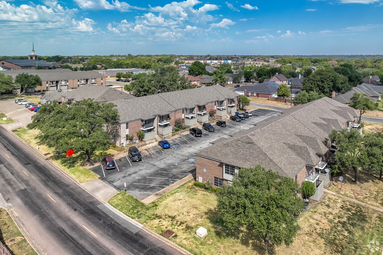 Highland Park Apartments Apartments in Sherman, TX
