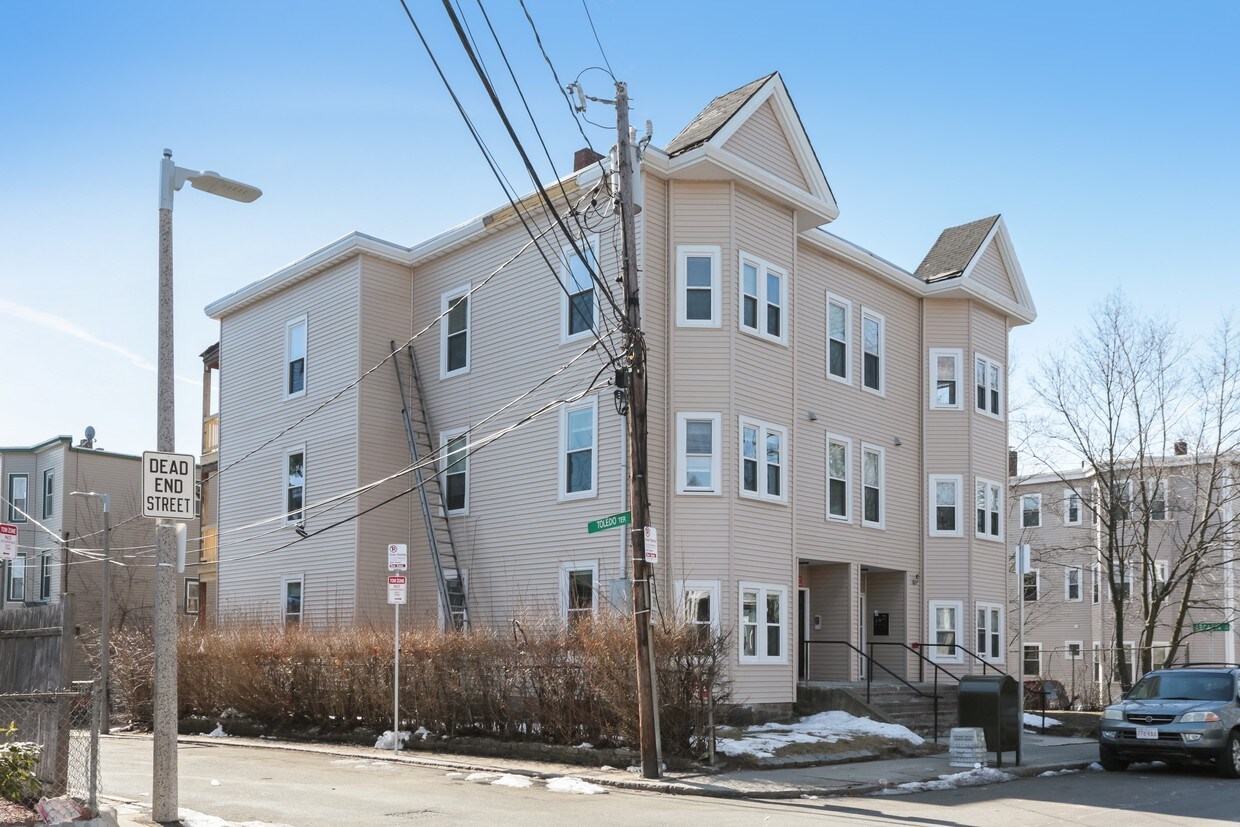 Building Photo - 26 Arcadia St