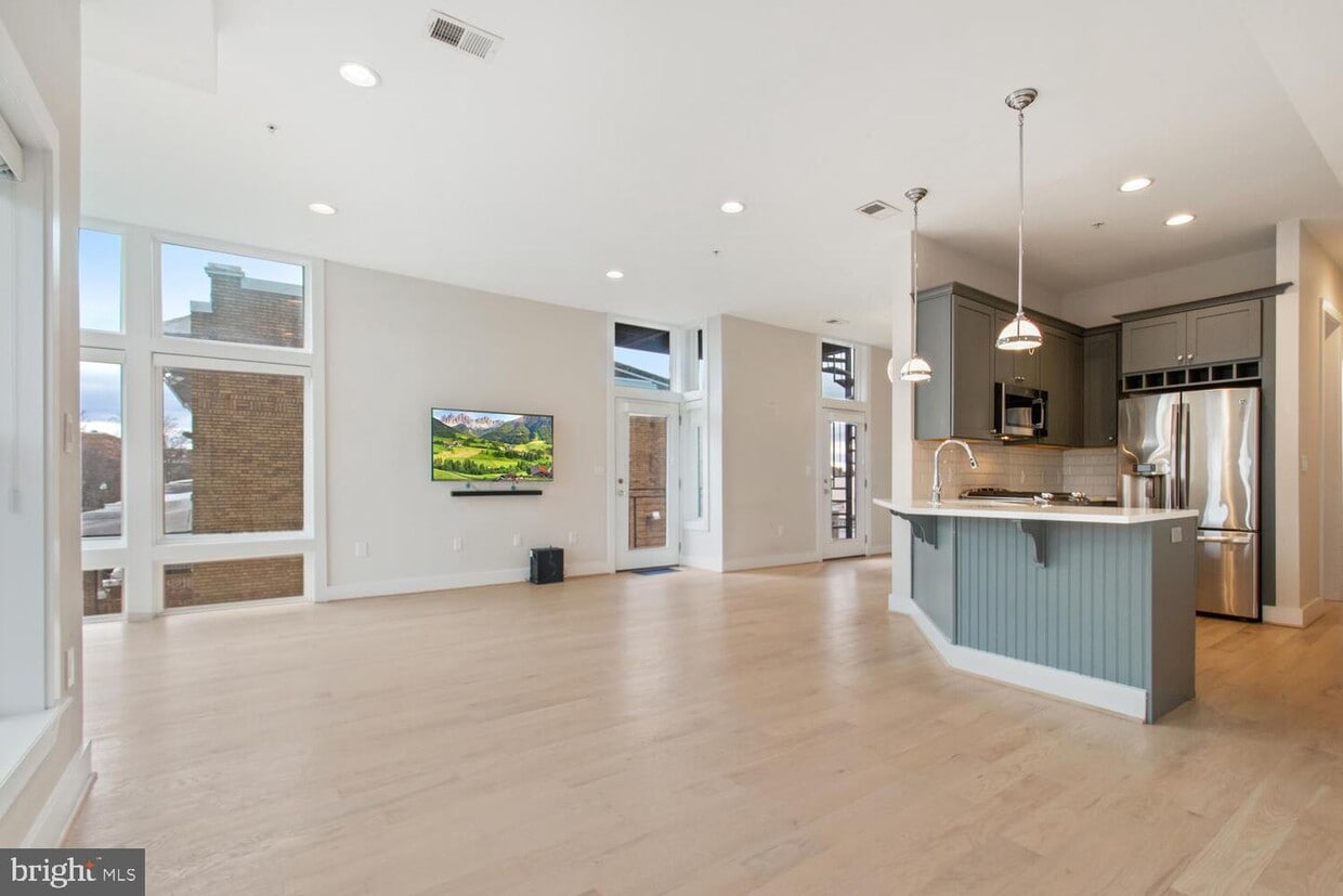 1352 Quincy St NW Unit 3, Washington, DC 20011 Room for Rent in