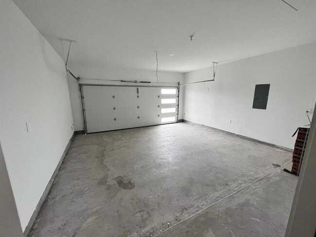 Building Photo - 28211 Halle Ray Dr