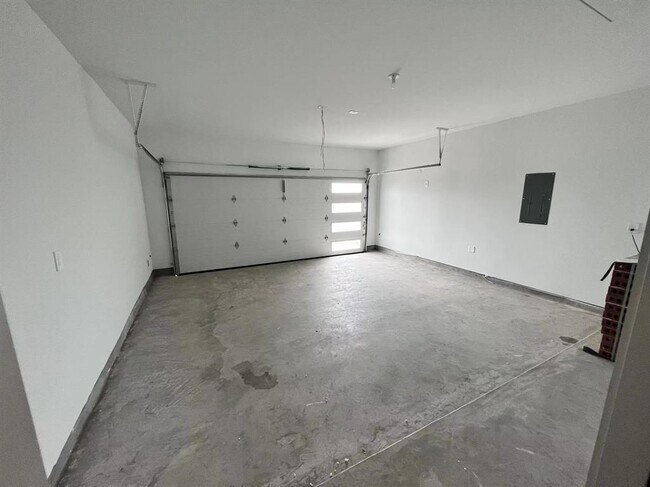 Foto del edificio - 28211 Halle Ray Dr