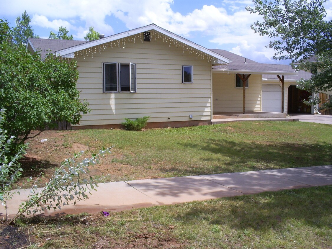 2057 N 22nd St, Laramie, WY 82072 House Rental in Laramie, WY