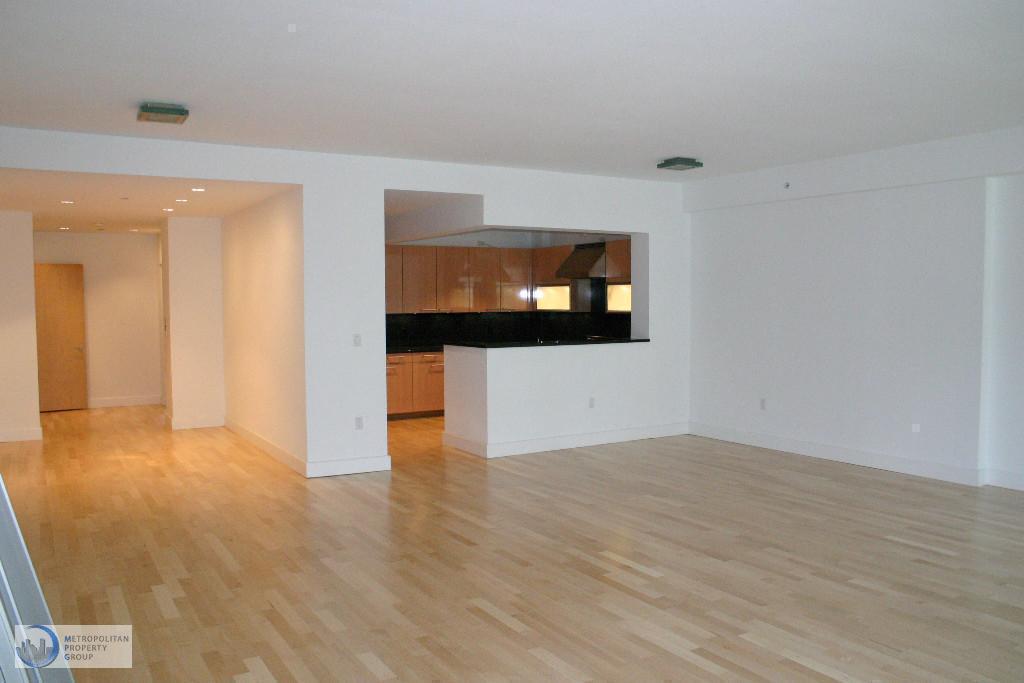 Primary Photo - 323 W 96th St