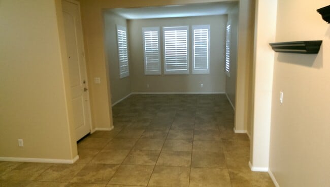 Building Photo - 10337 Sparkling Dr