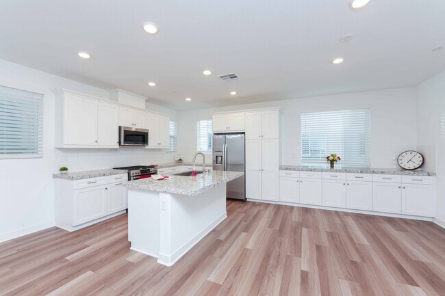 Foto del edificio - 4 Bedroom & 4 Bathroom