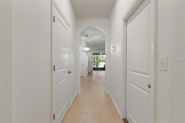 Building Photo - 2879 Suncoast Blend Dr