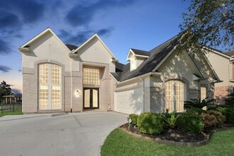 Building Photo - 5410 Deerbourne Chase Dr