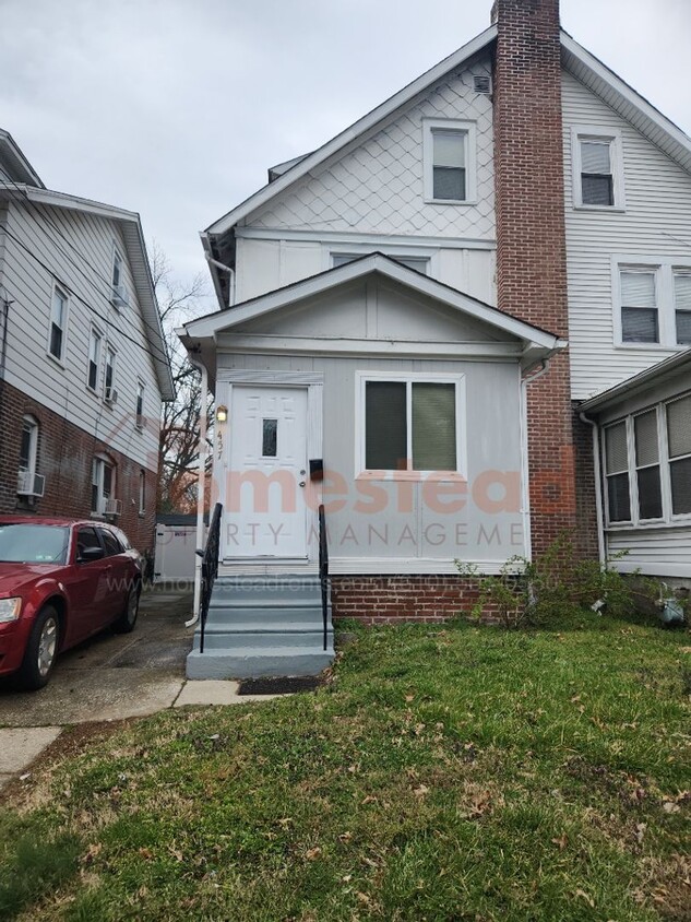 Primary Photo - 5 BEDROOM HOME FOR RENT IN COLLINGDALE!