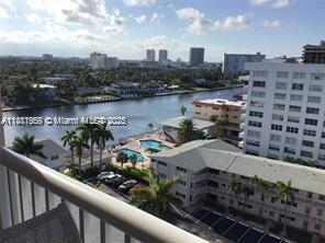 Foto del edificio - 3161 S Ocean Dr