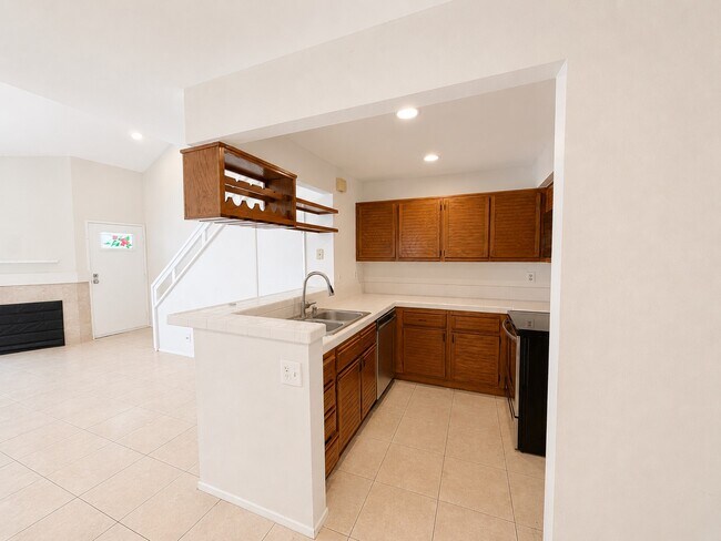 Foto del edificio - 1158 Tivoli Ln