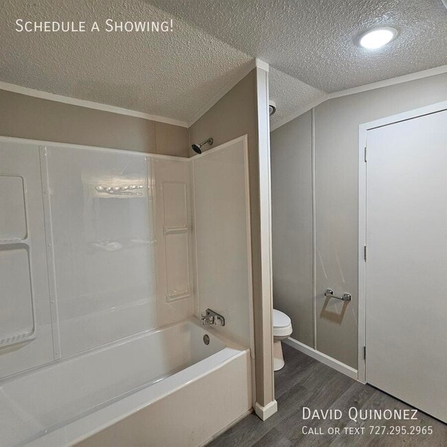 Building Photo - 5514 Kelso-