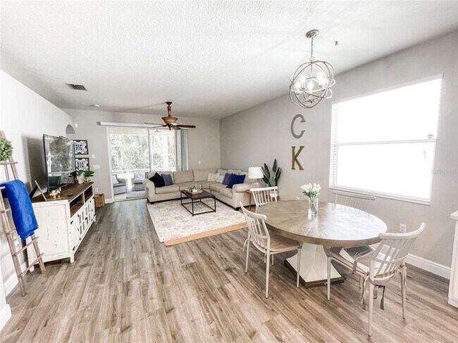Foto del edificio - 5734 French Creek Ct