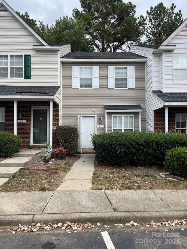 Foto del edificio - 1825 Birch Heights Ct