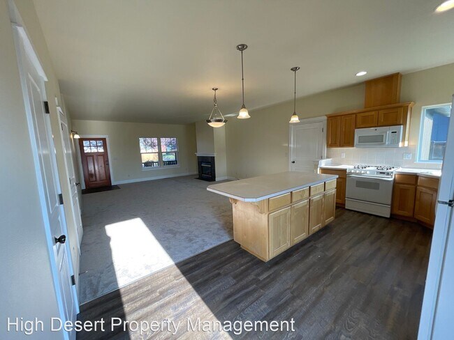 Foto del edificio - 3 br, 2 bath House - 61208 Brookhollow Dr