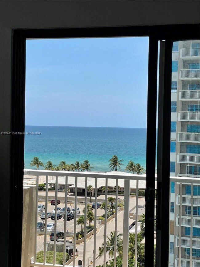 Building Photo - 1985 S Ocean Dr  9P Hallandale Beach Fl 33009