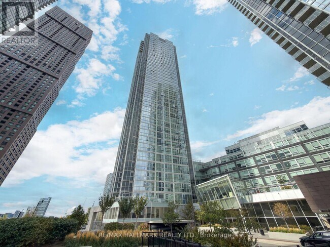 Photo du bâtiment - 2916 Hwy 7