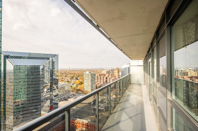 Building Photo - 2 Anndale Dr