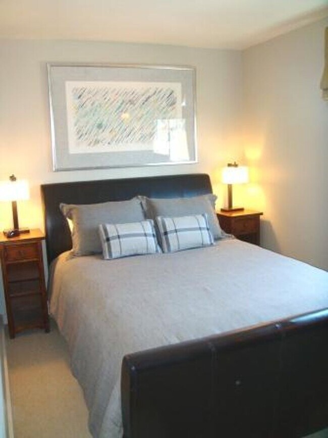 Interior Photo - 1101 B St