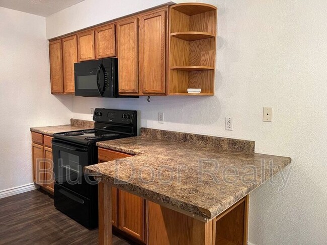 Foto del edificio - 4801 Irving Blvd NW