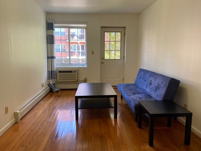 living room - 3506 Leavitt St