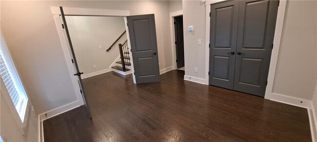 Foto del edificio - 717 Katherine Johnson Ln