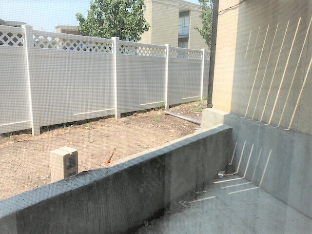 Foto del edificio - 98 880 N