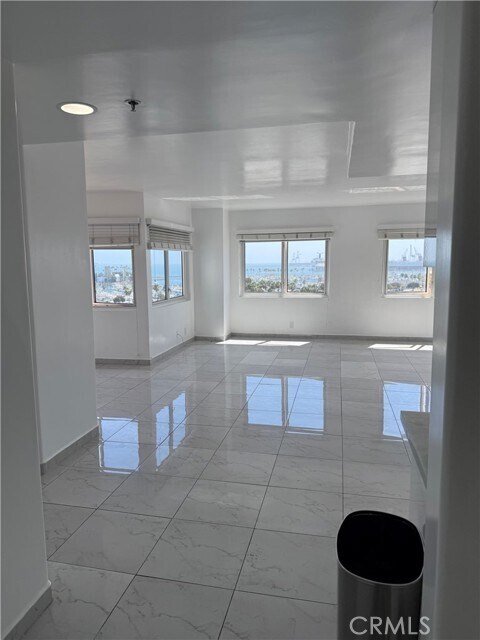 Foto del edificio - 525 E Seaside Way