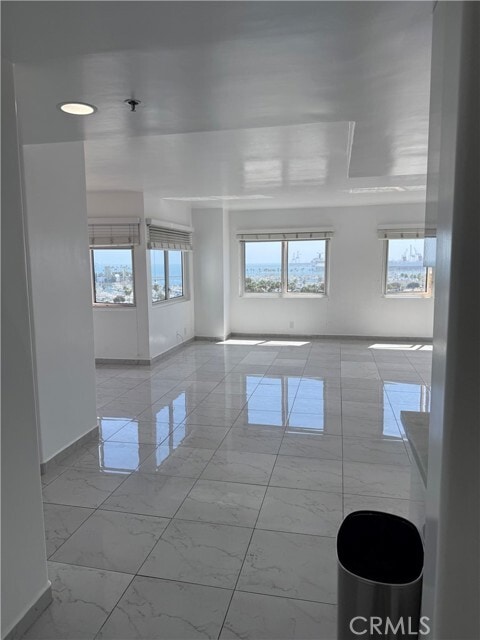 Foto del edificio - 525 E Seaside Way