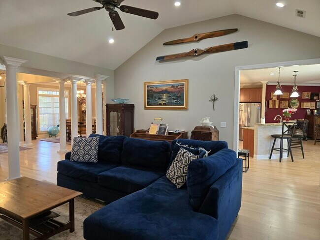 Building Photo - 108 S Sea Lily Ct