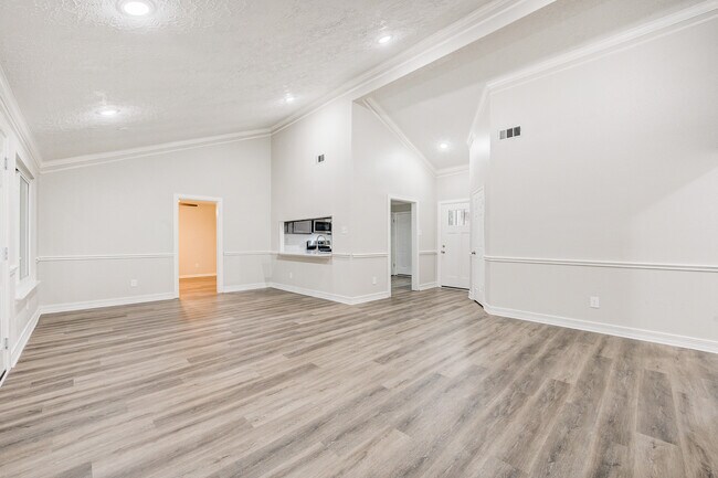 Building Photo - 1823 Grand Park Dr