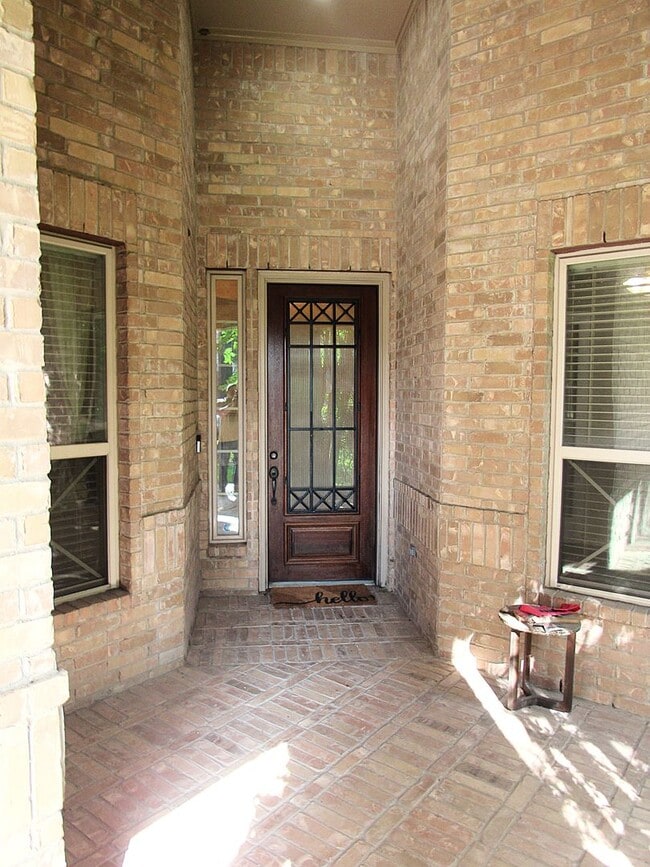 Building Photo - An amazing home in a great location