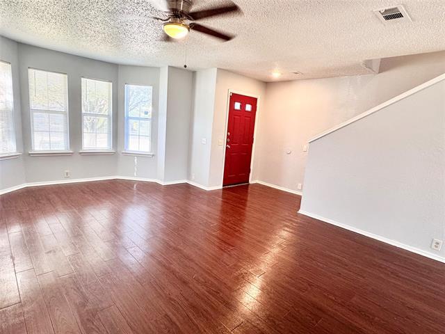 Foto del edificio - 6723 Ambercrest Dr