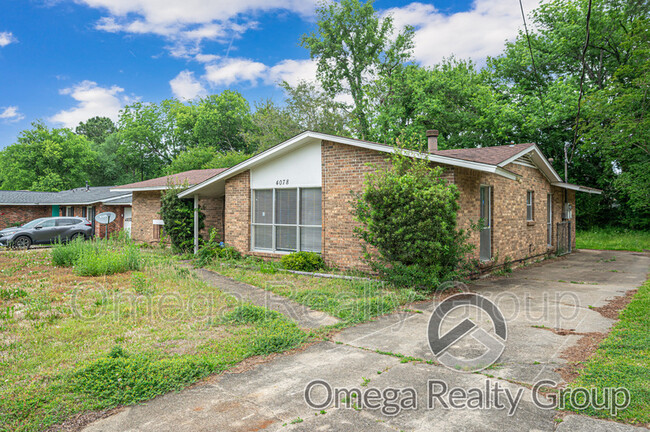 Building Photo - 4078 Strathmore Dr
