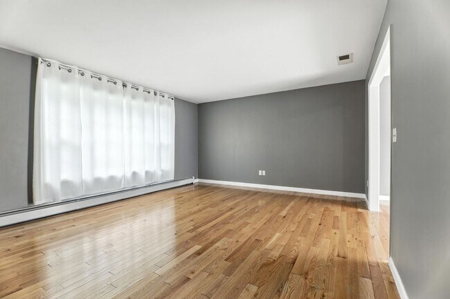 Foto del edificio - 221 Griffin Rd
