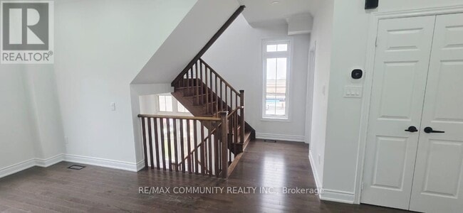 Building Photo - 50 Rockman Cres