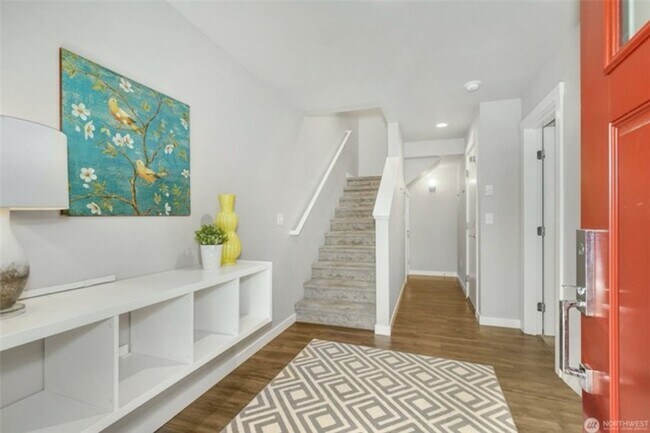 Building Photo - 4bd/2.75ba Seattle Townhome