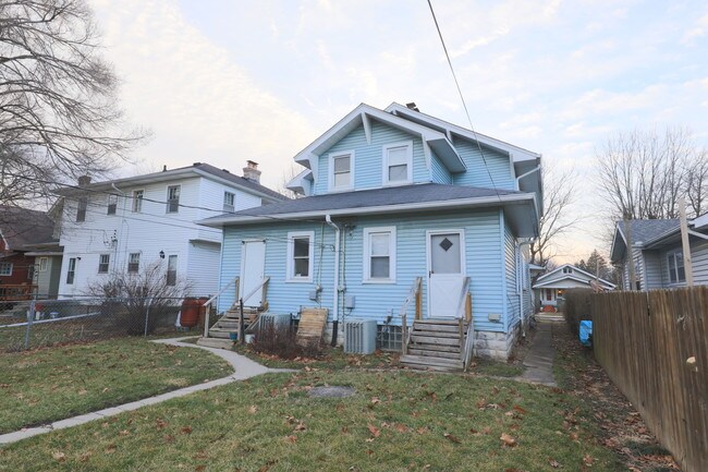 Foto del edificio - 747 Wallace Ave