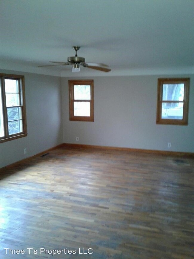 Building Photo - 3 br, 1 bath House - 337 East Mack Street