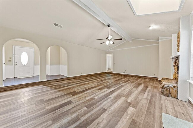 Foto del edificio - 3200 Kingsbridge Dr