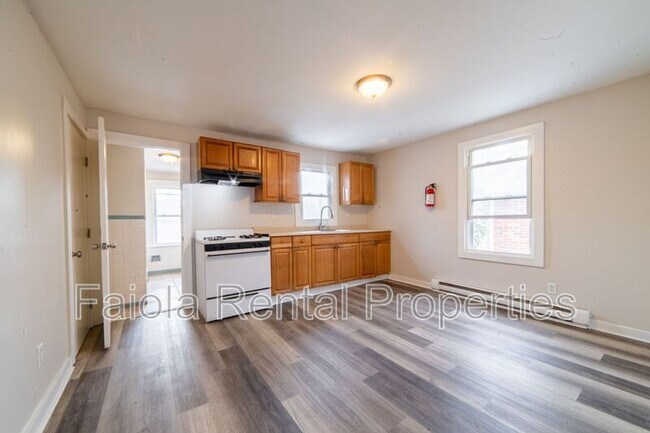 Foto del edificio - 212 N 2nd St