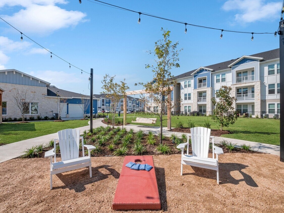 Foto del edificio - 23100 Clay Rd