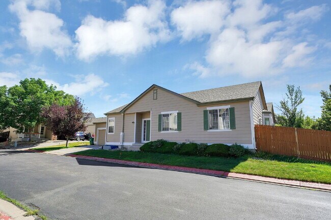 Foto del edificio - 3415 Gunn Peak View