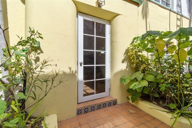 Building Photo - 1605 Euclid Ave