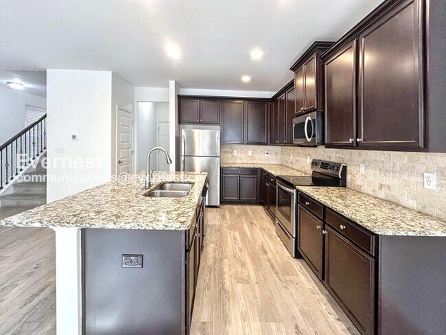 Foto del edificio - Limited Time Special Offer / 3 Bed/2.5 Bath Home with Garage / Pet-Friendly / Vouchers Accepted /...