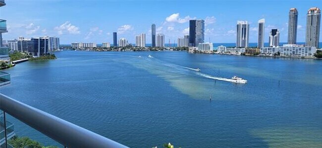 Building Photo - 2600 Island Blvd