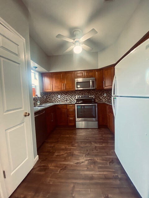 Foto del edificio - 3300 Bellefontaine St