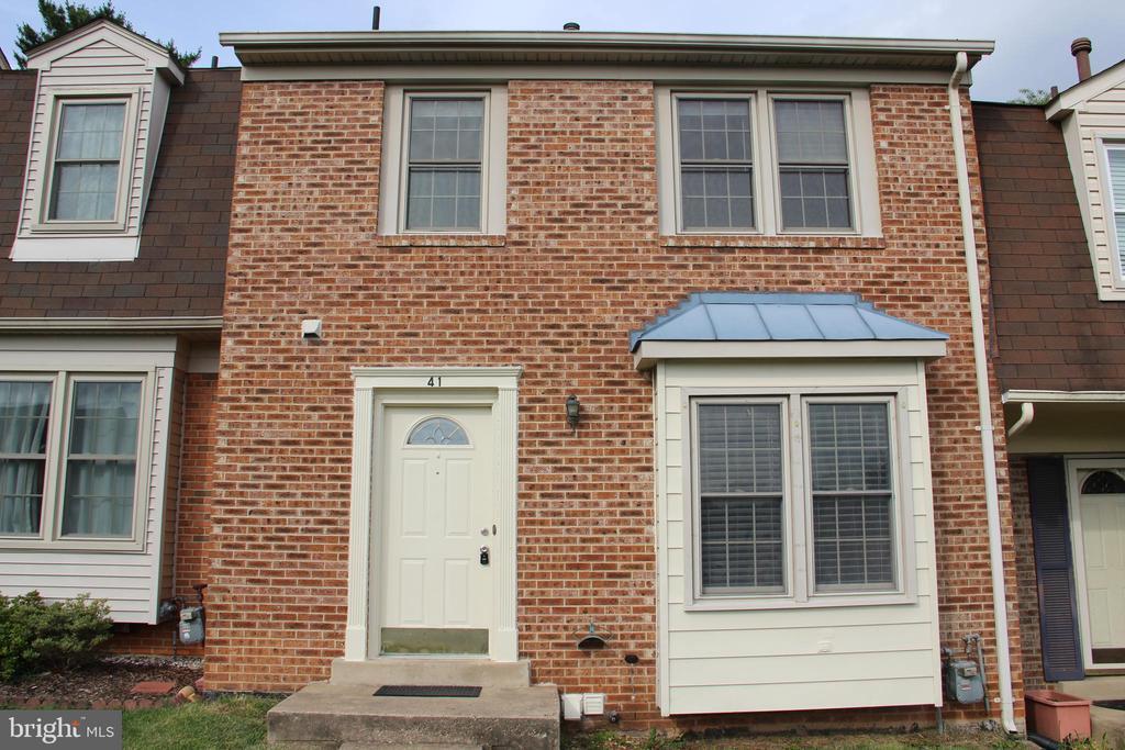 Primary Photo - 41 Bralan Ct