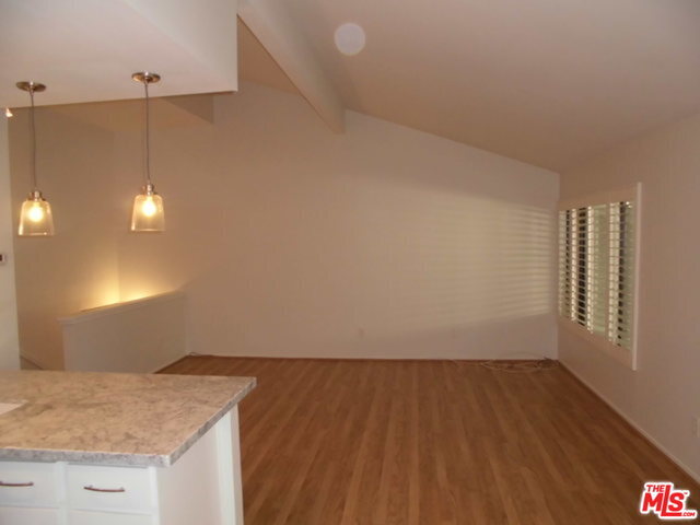 Foto del edificio - 13322 Maxella Ave