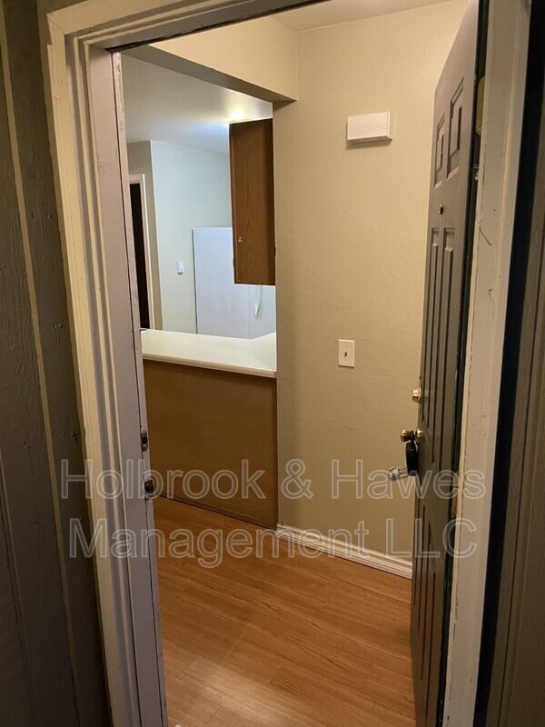 Building Photo - 4531 Boardwalk Dr