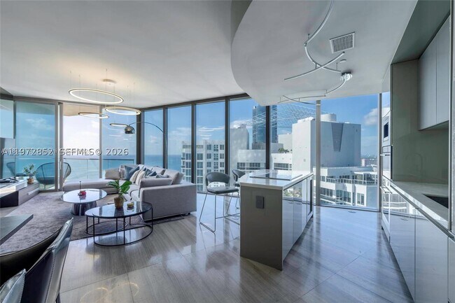 Foto del edificio - 18975 Collins Ave